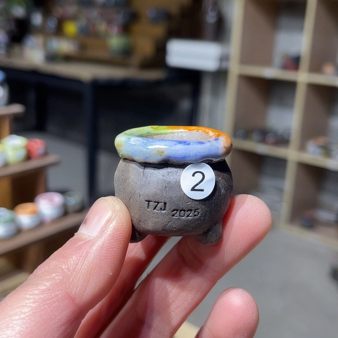 ****己内口2外高2.7厘米左右