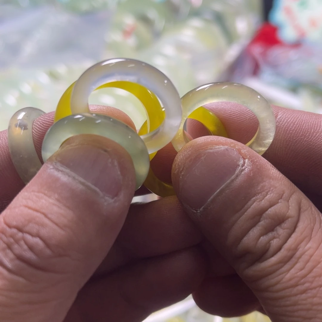 未镶嵌蛇纹石玉手链