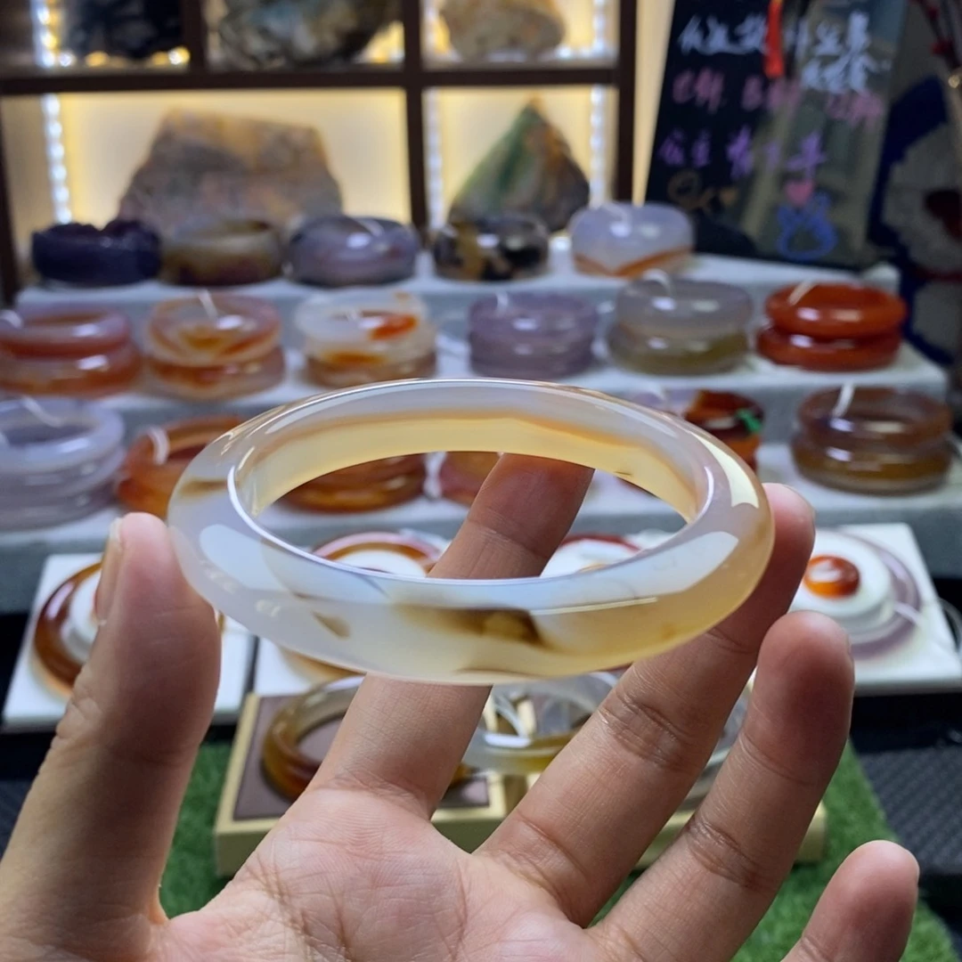 手镯玛瑙/玉髓未镶嵌