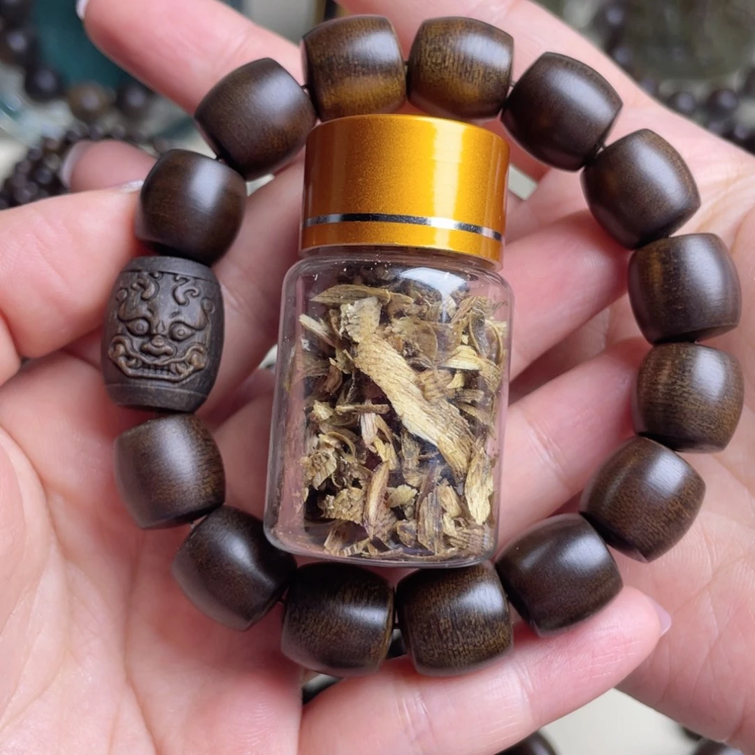 沉香沉香碎屑?*郎白棋桶14+沉香碎屑