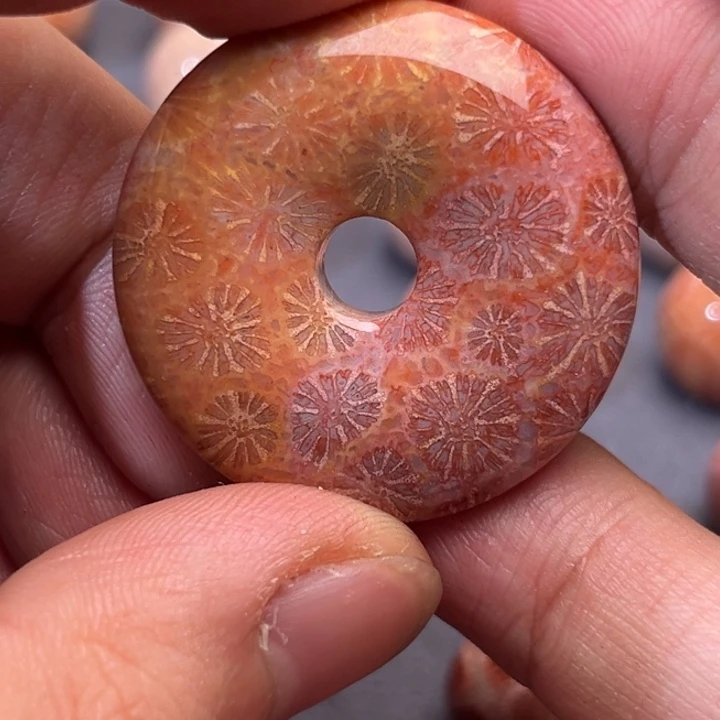 玛瑙/玉髓未镶嵌平安扣硅化玉