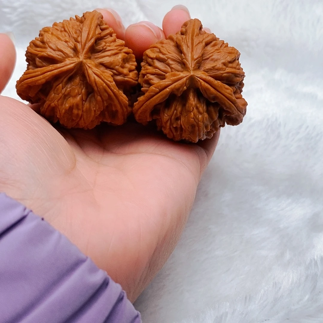 用***0吊坠文玩核桃三棱