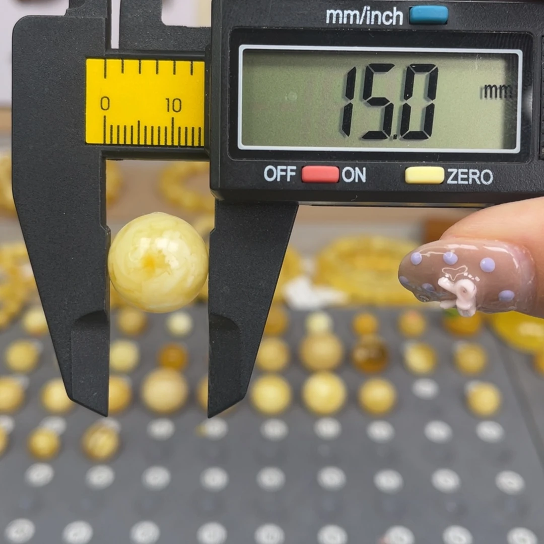 蜜蜡未镶嵌裸石126