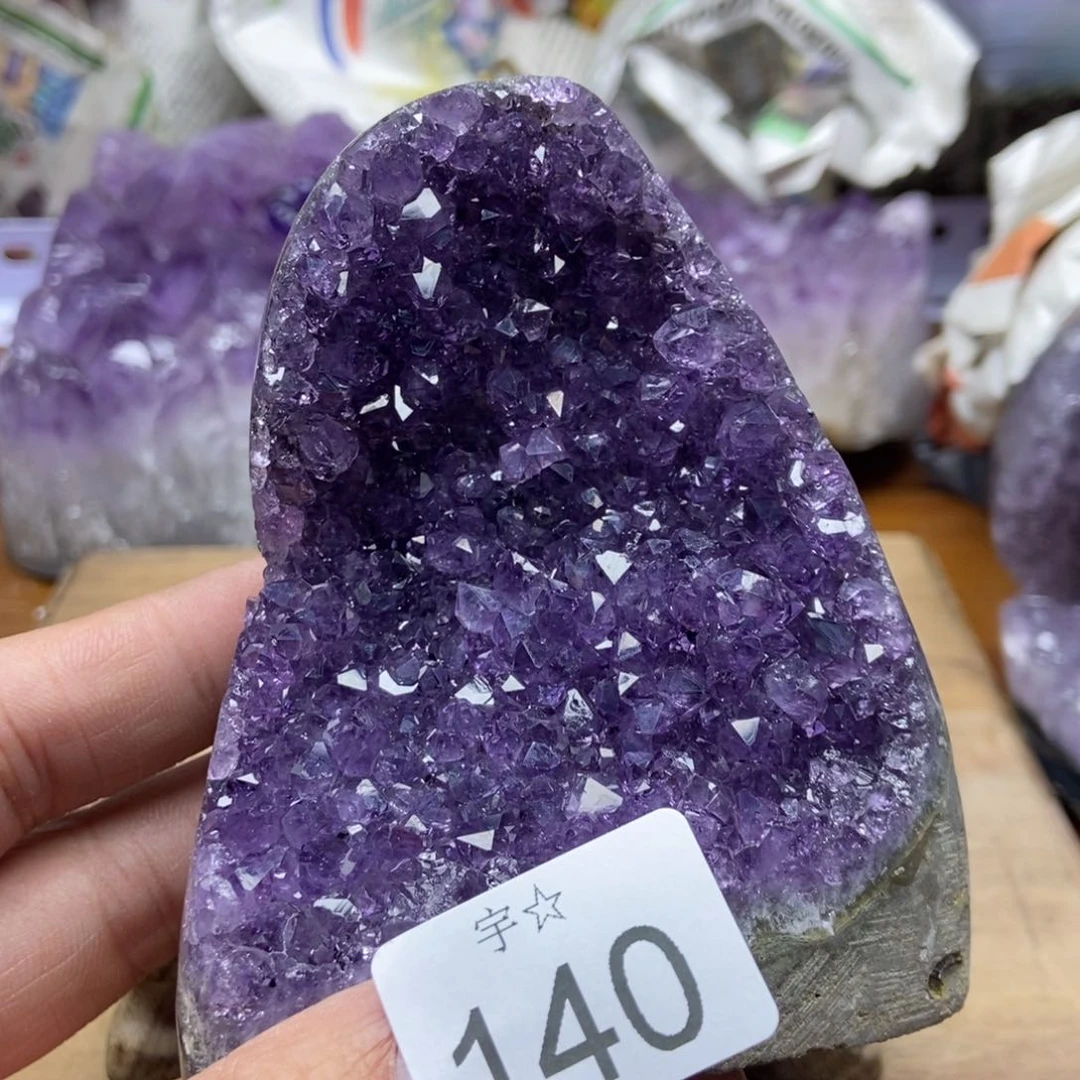 紫晶天然水晶摆件未镶嵌