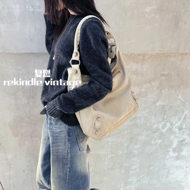 95新 Balenciaga/巴黎世家 复燃精选/奶白色机车hobo单肩包