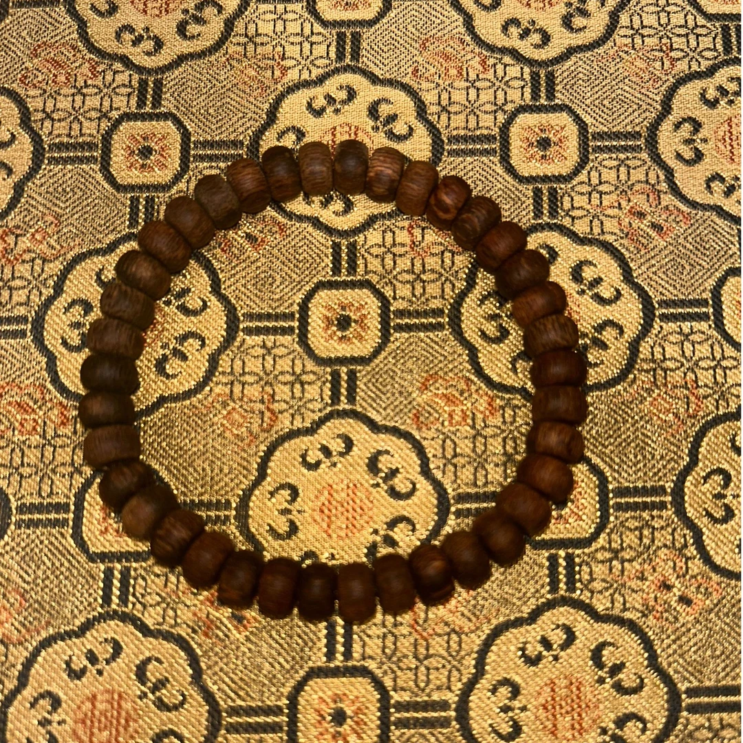 Rsp0635富森红土沉香手串 片珠0.8单圈