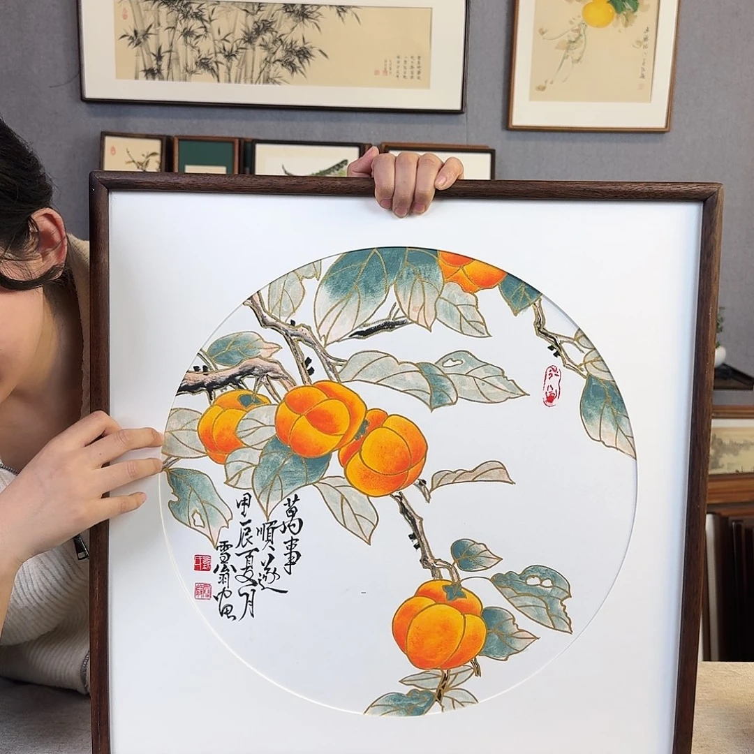 国画手绘带框尺寸： 53*53