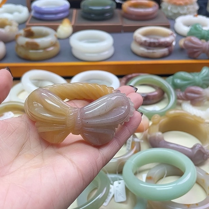 未镶嵌石英岩玉珠宝奇石小*