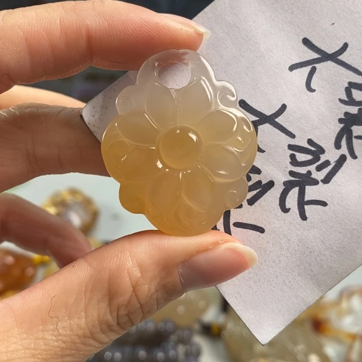 玛瑙/玉髓吊坠(不含链)足铂镶嵌