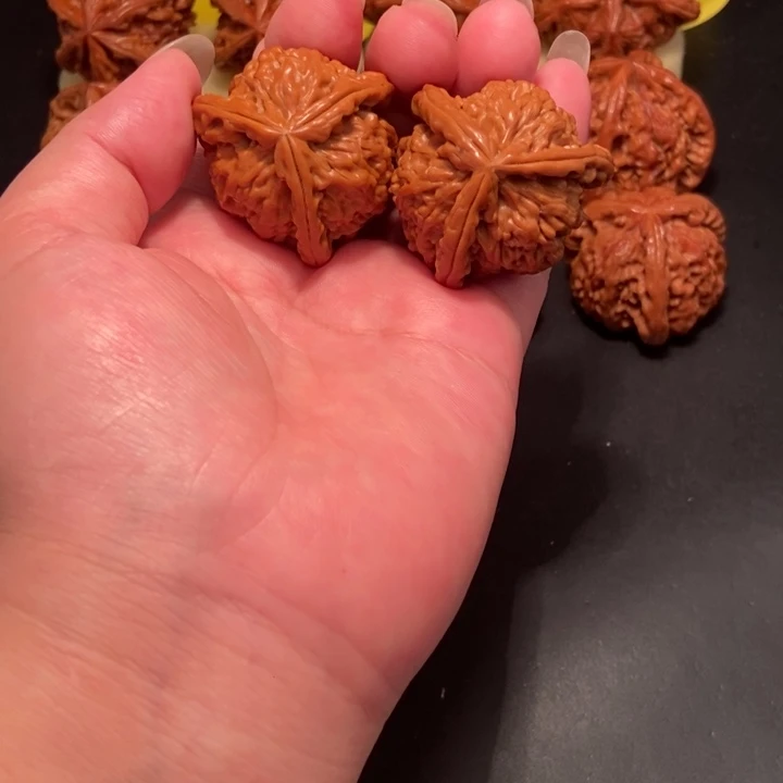 文玩核桃把件锦*工艺