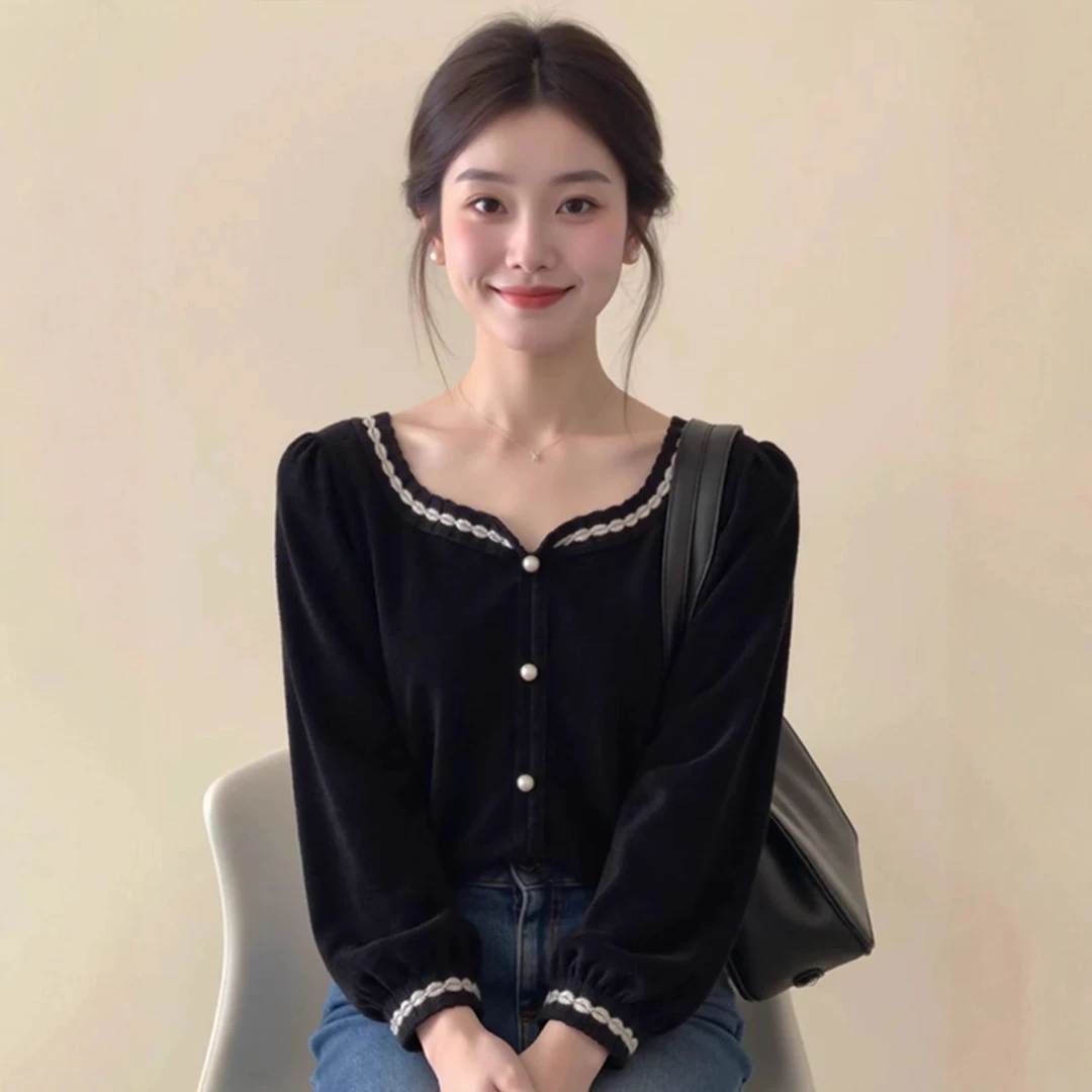 法式高级感黑色U领撞色灯笼袖丝绒上衣女25冬设计感小众绝美小衫