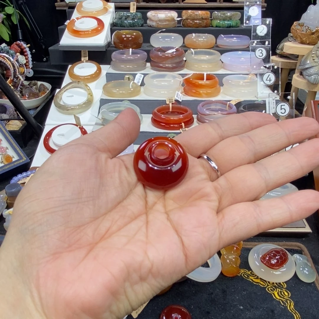 玛瑙/玉髓颈饰未镶嵌曹*丁