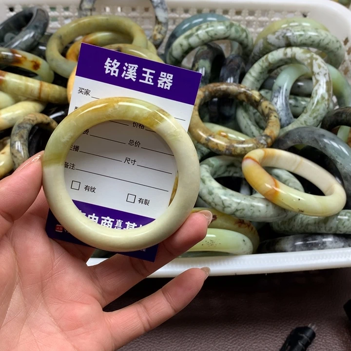 未镶嵌蛇纹石玉手镯