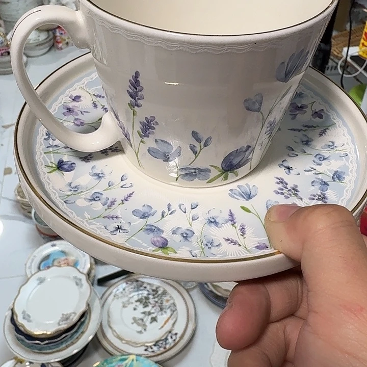 立***暇瓷两套咖啡杯均价16米一套