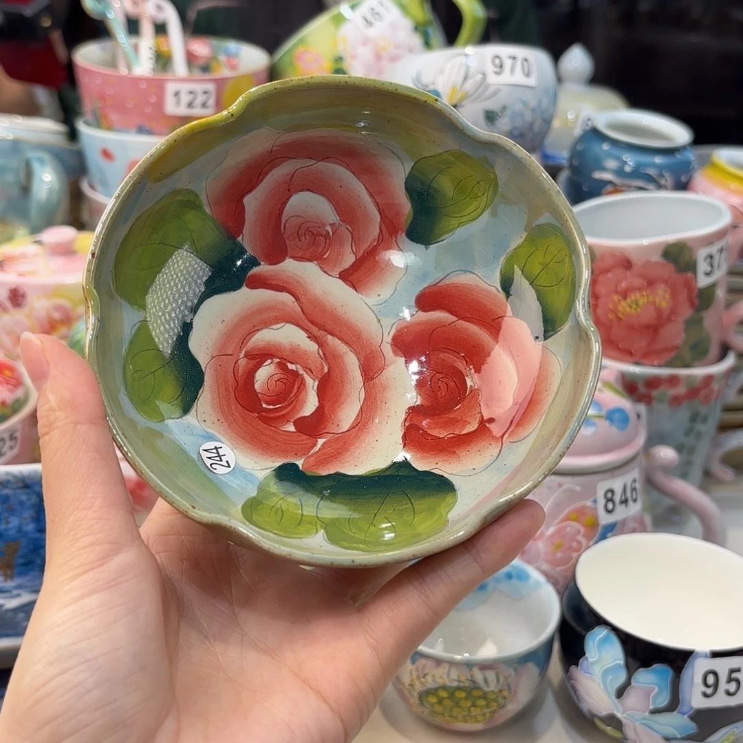 瓷片兔兔的小可爱太