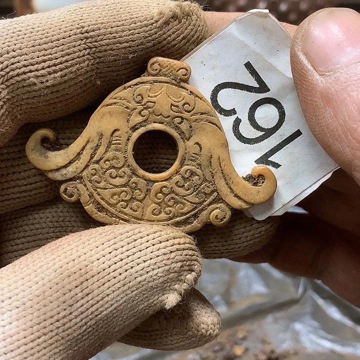 未镶嵌和田玉挂件