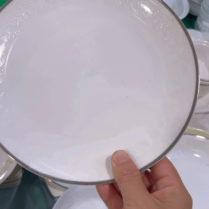 瓷片浮雕八寸浅盘六个微瑕