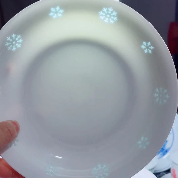 青花玲珑8寸窝盘雪花雕刻