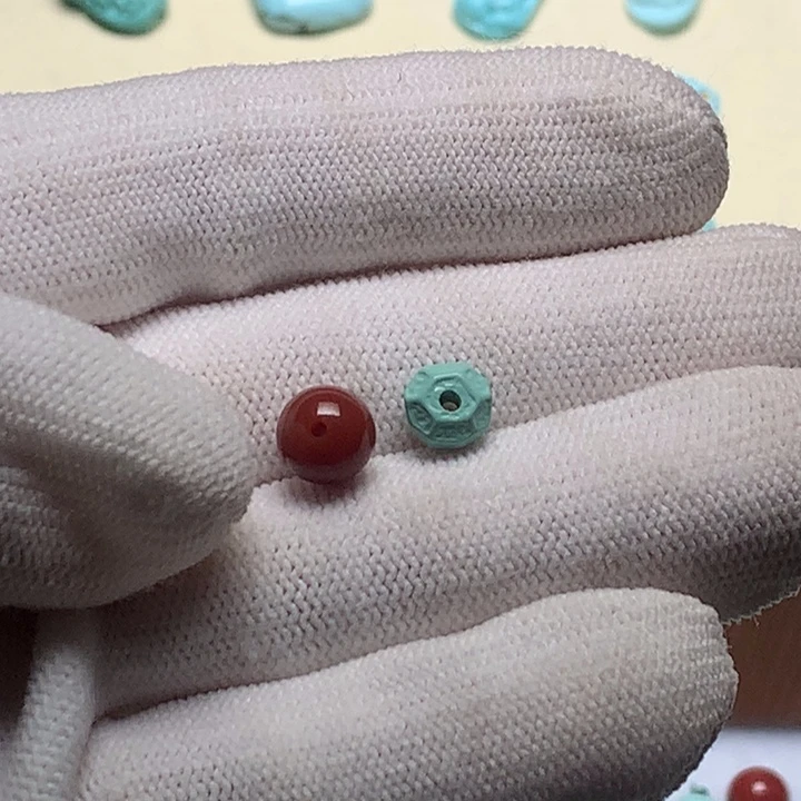 南红玛瑙未镶嵌珠宝奇石