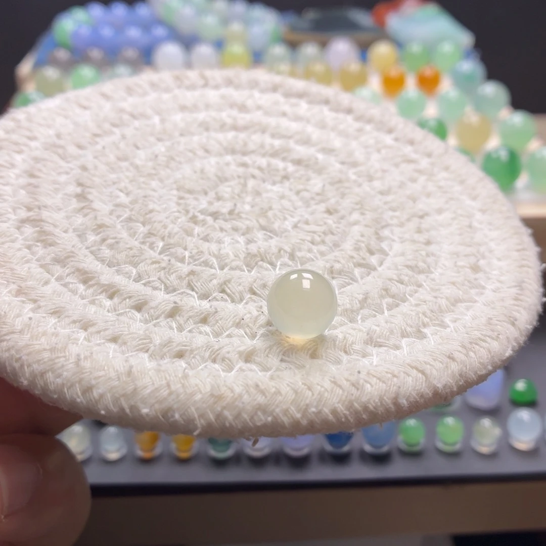 翡翠未镶嵌手链10.3雪梨黄圆珠