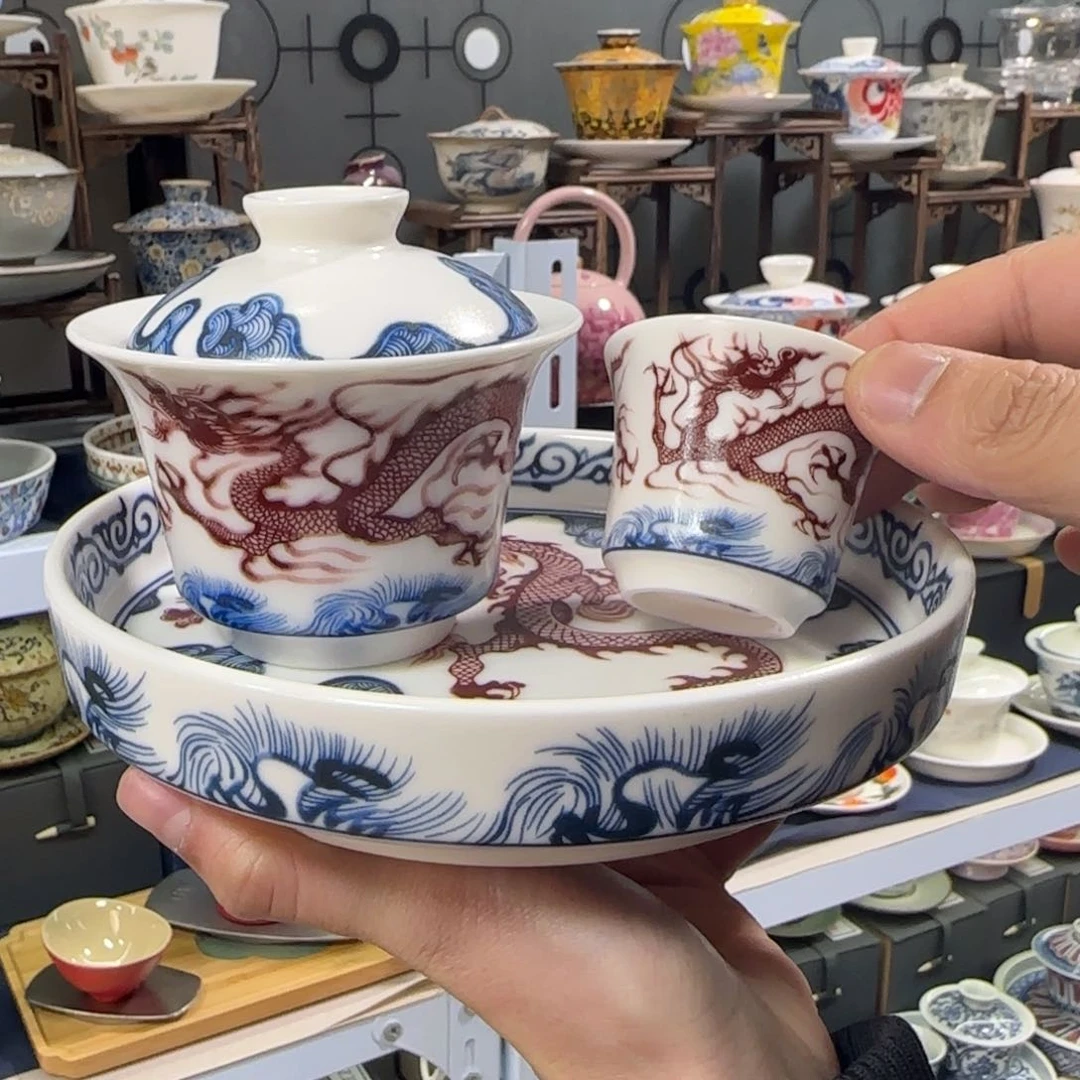 高温下的高温天气使人心情愉悦