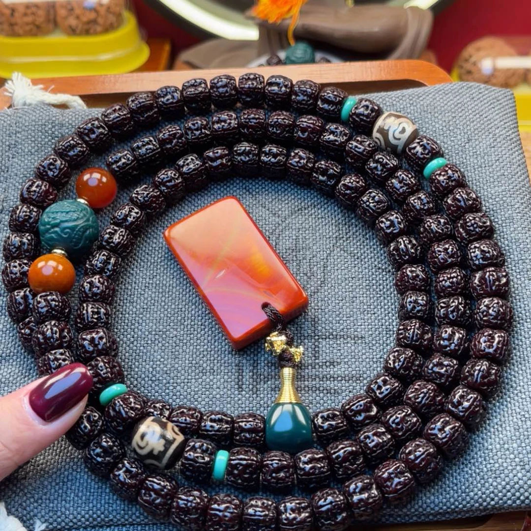 中****金刚菩提吊坠藏式直切一代龙黑金