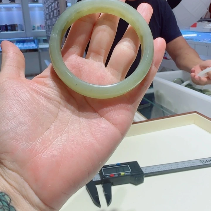 未镶嵌手镯和田玉89