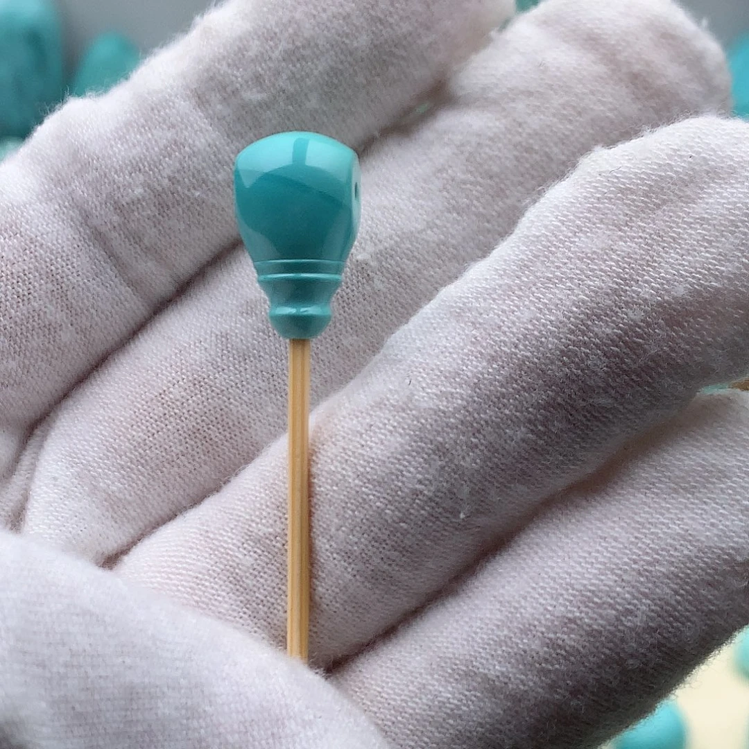 绿松石未镶嵌挂件