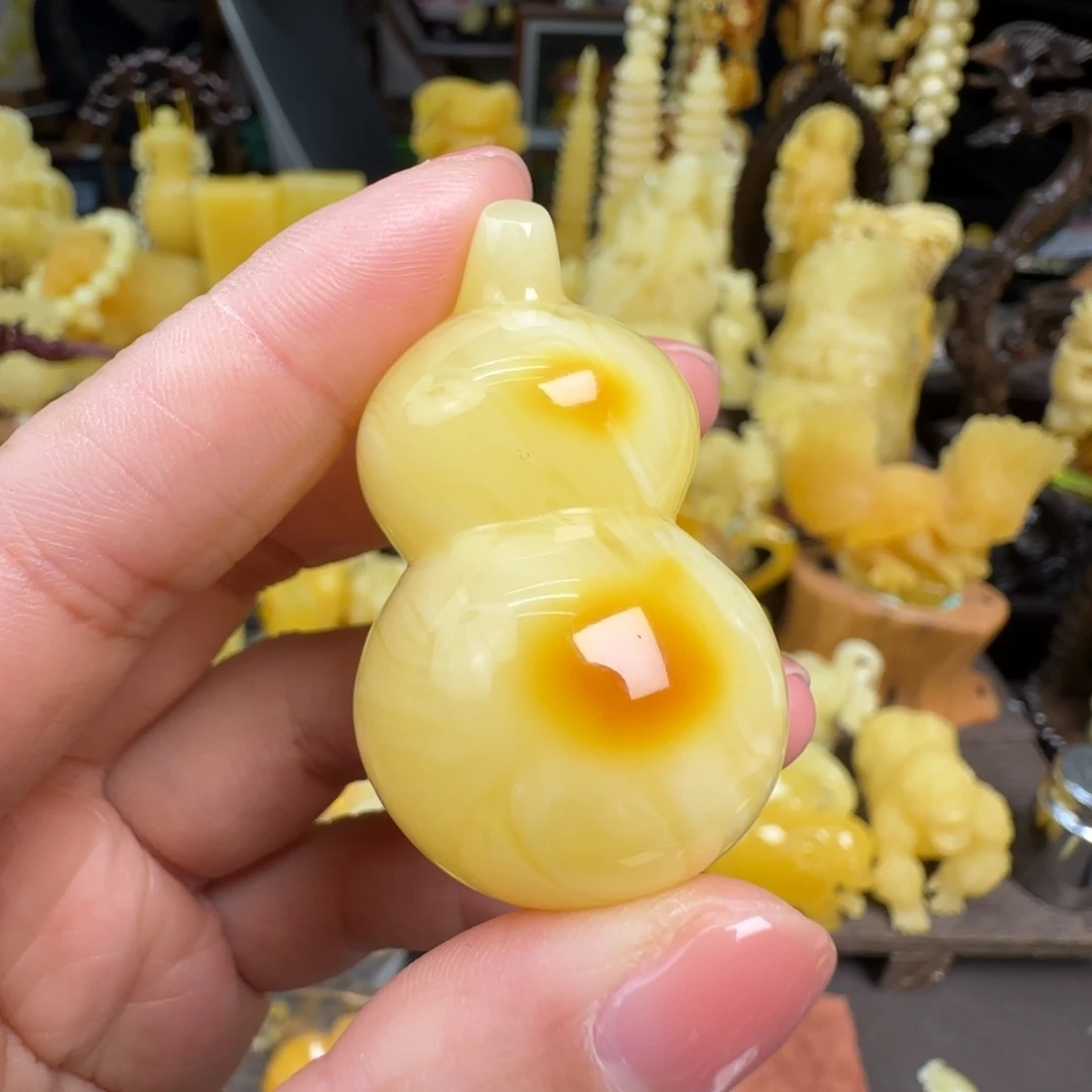 蜜蜡未镶嵌珠宝奇石