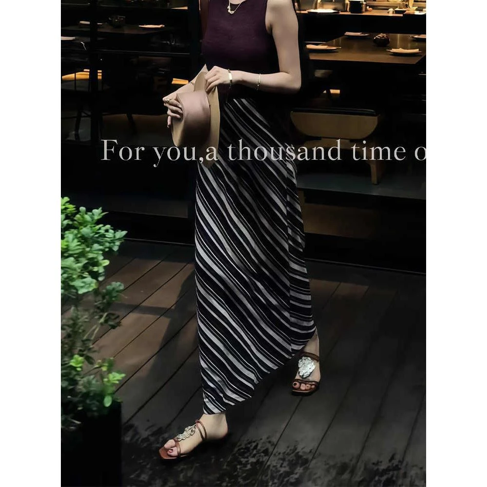 条纹半身裙女夏季新款韩系气质小众设计感高腰显瘦修身字裙