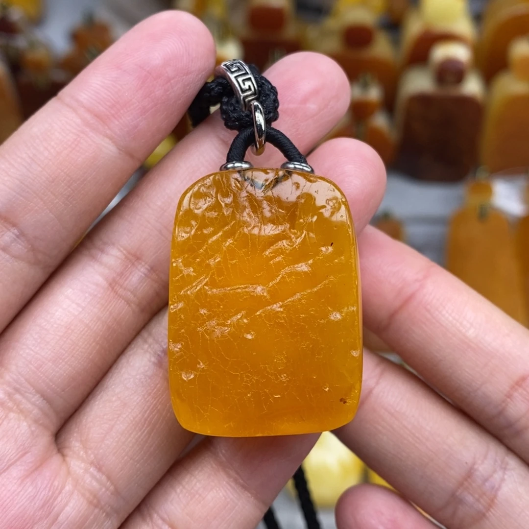 琥珀未镶嵌珠宝奇石