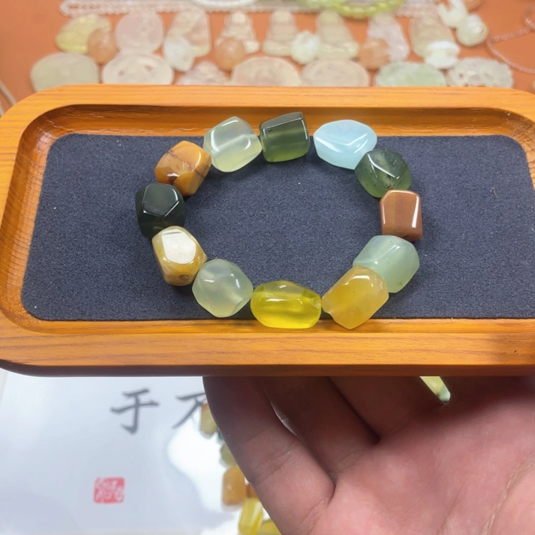 未镶嵌蛇纹石玉多样性随机发一