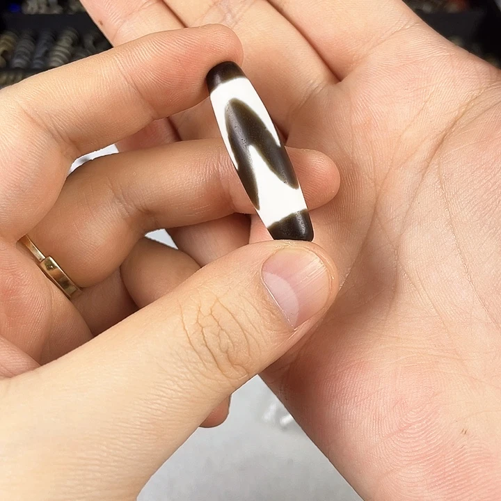 玛瑙/玉髓颈饰合金马****架