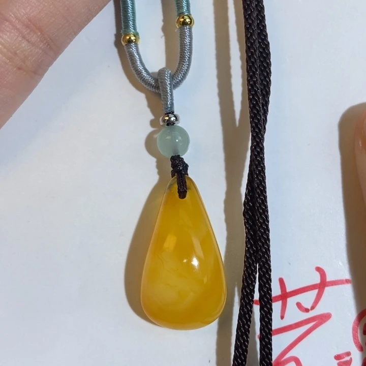 未镶嵌琥珀珠宝奇石