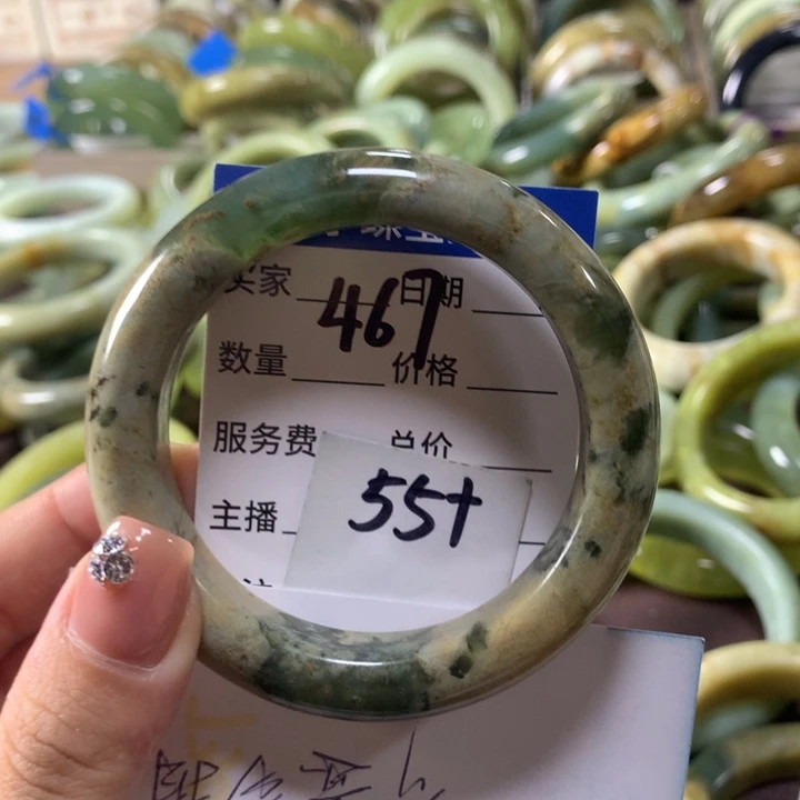 蛇纹石玉未镶嵌手镯467