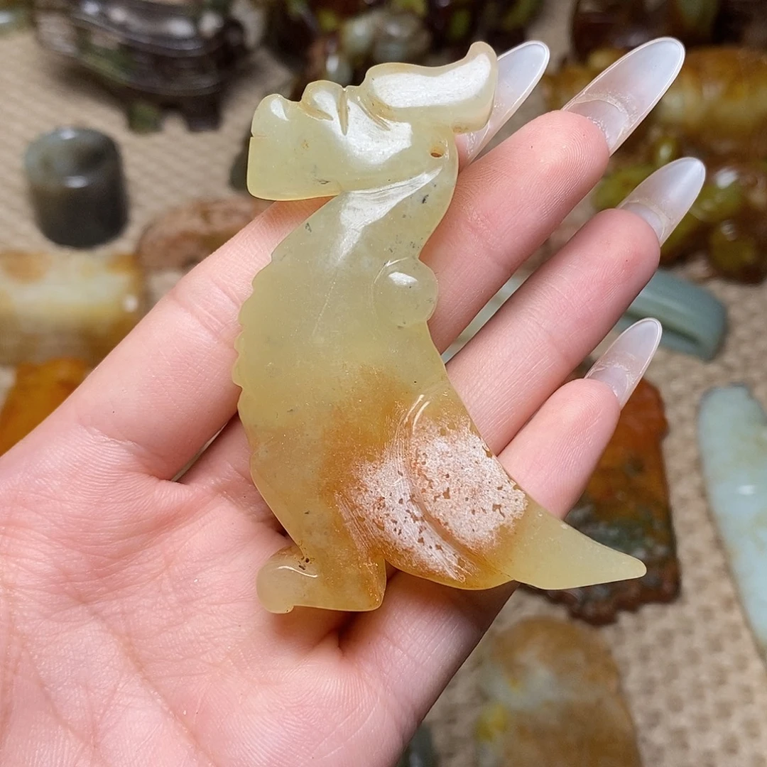 未镶嵌蛇纹石玉颈饰