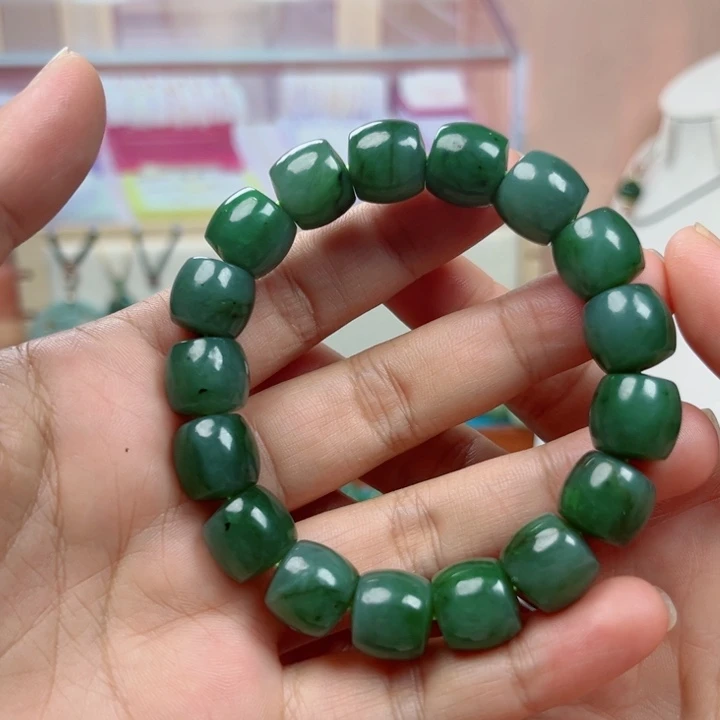 事***，手链未镶嵌和田玉