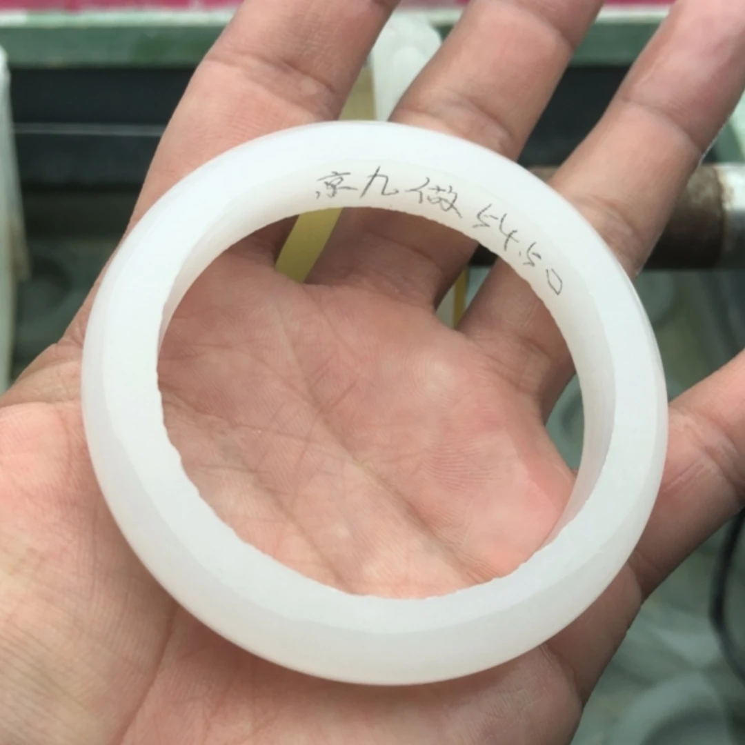 【闪购商品】定制石英质玉定制手镯未镶嵌京**鸽