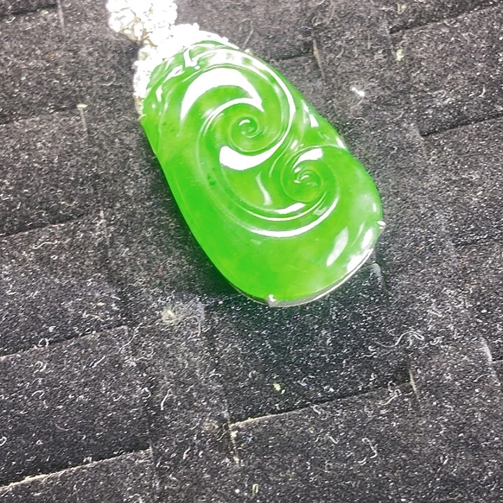 依***3翡翠未镶嵌颈饰53