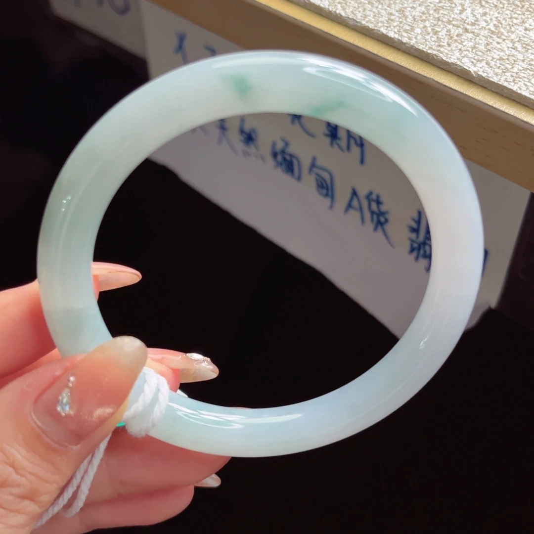 翡翠未镶嵌手镯手镯