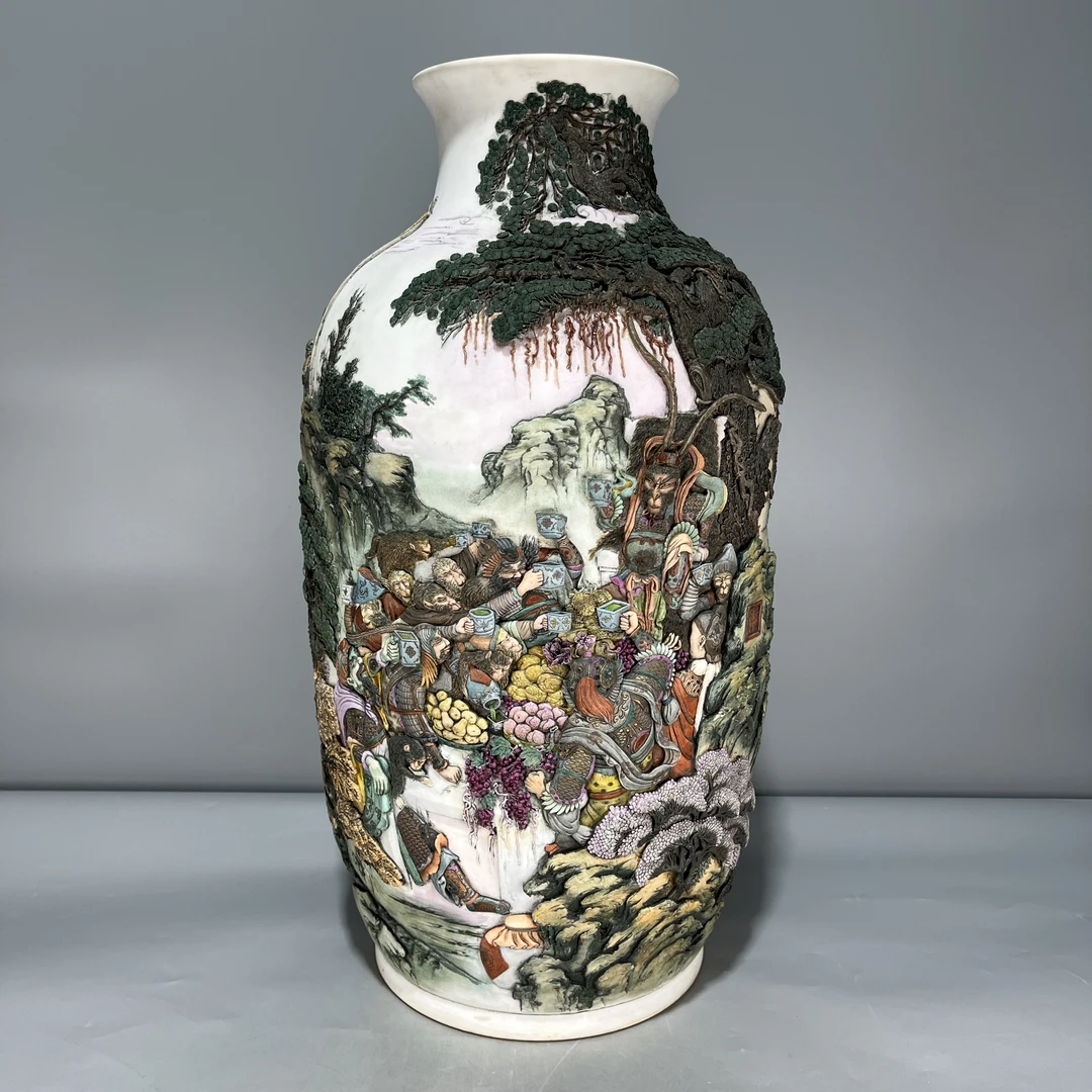 当代仿制 仿古珐琅彩雕刻水帘洞美猴王冬瓜瓶