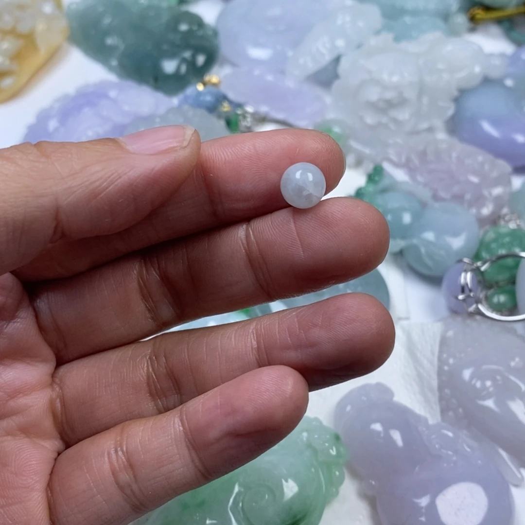 颈饰未镶嵌翡翠茗翡翠