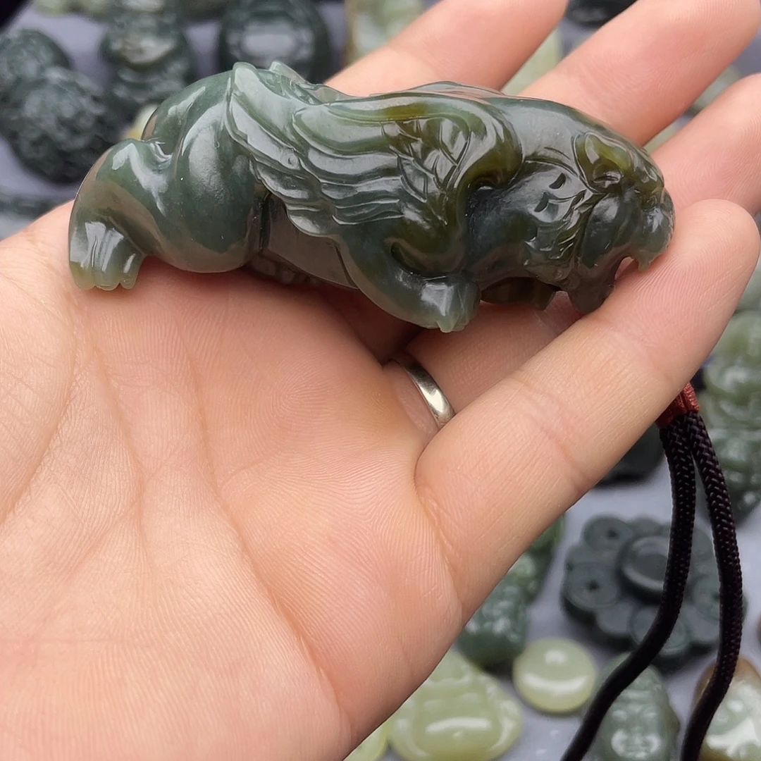 未镶嵌和田玉把件