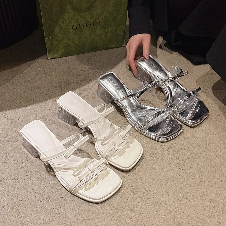 法式粗跟凉拖鞋女夏外穿2025新款仙女风时尚蝴蝶结透明水晶高跟鞋