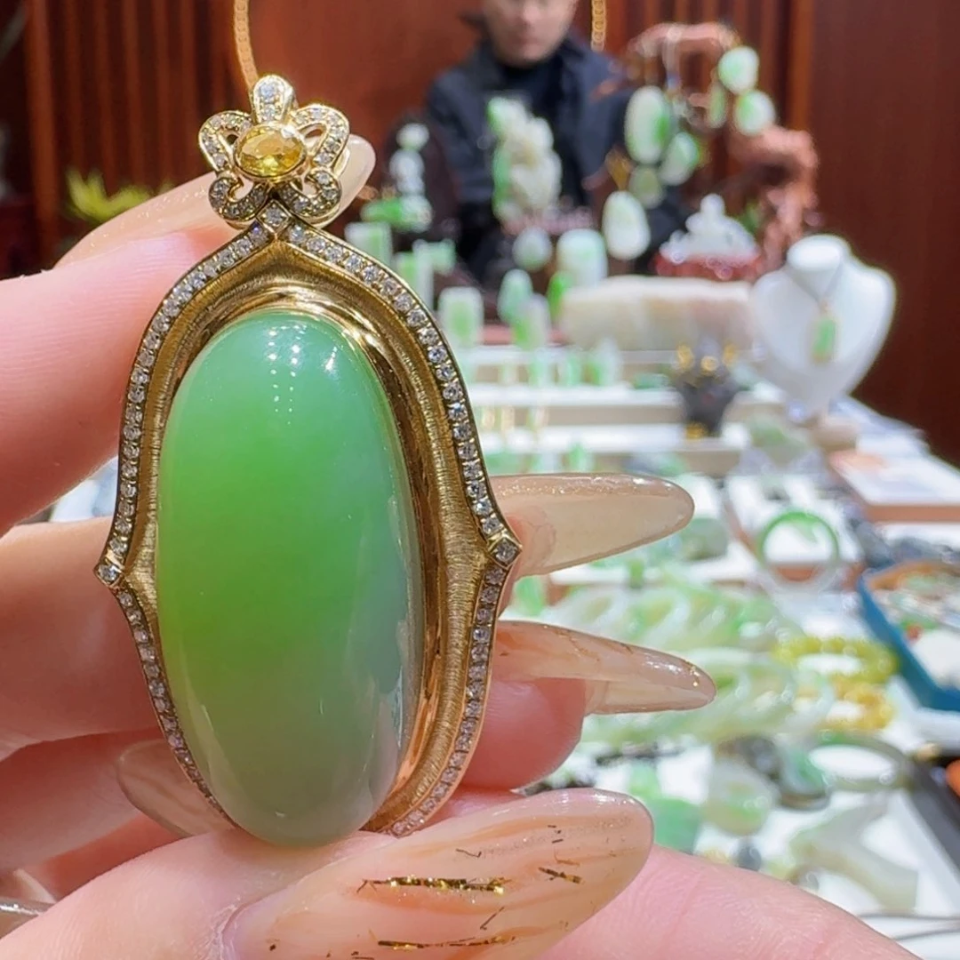 和田玉翠青18K金镶嵌