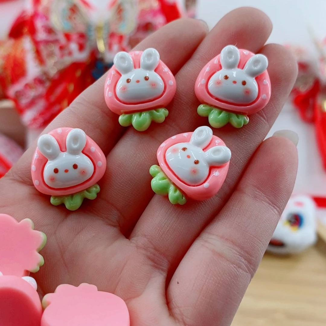 粉色的草莓兔兔树脂贴片50个