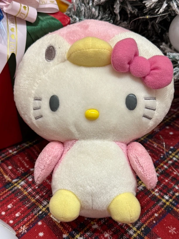 小饼干专拍企鹅kitty公仔
