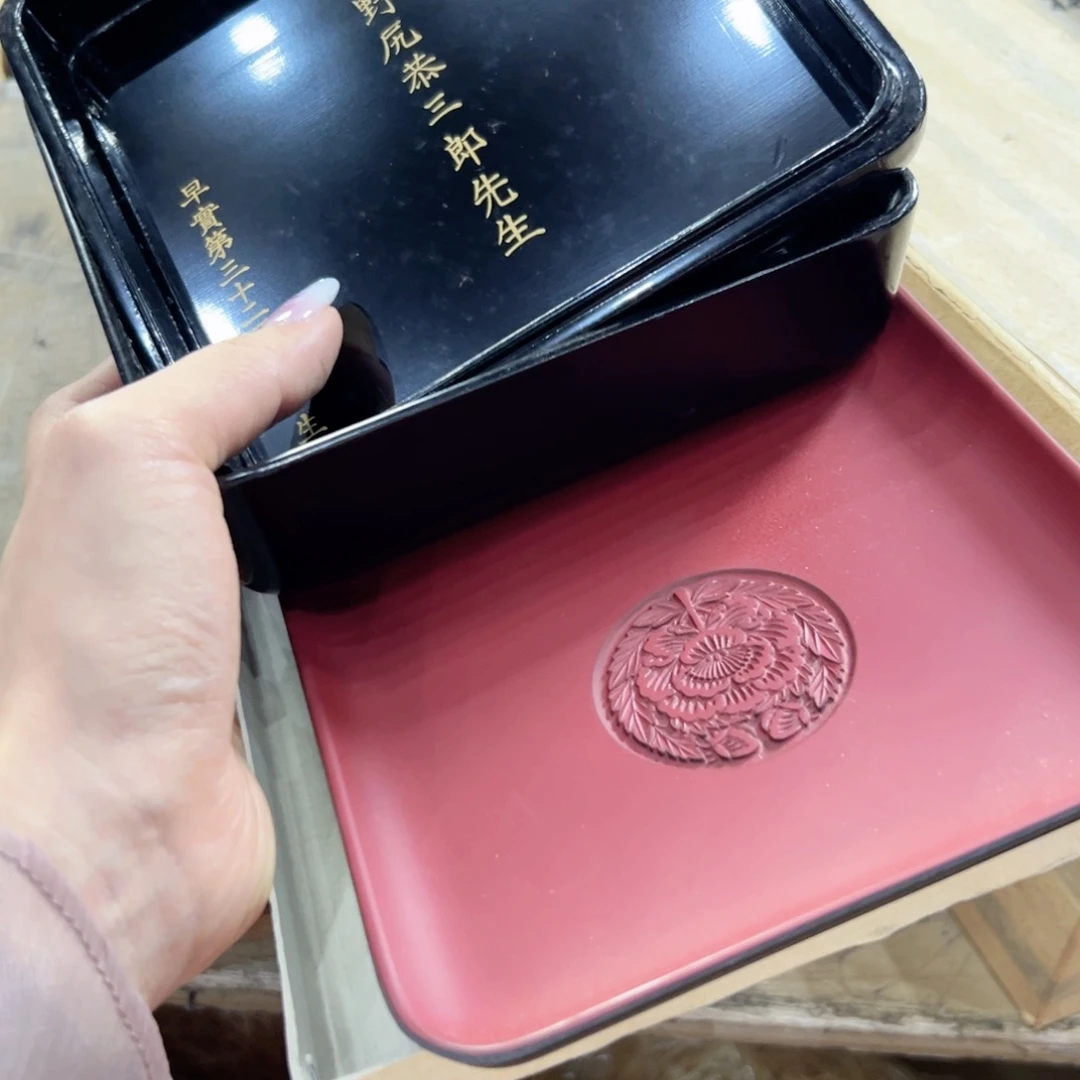瓷片陶瓷的表面是很细腻