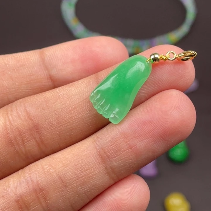 翡翠未镶嵌颈饰吊坠