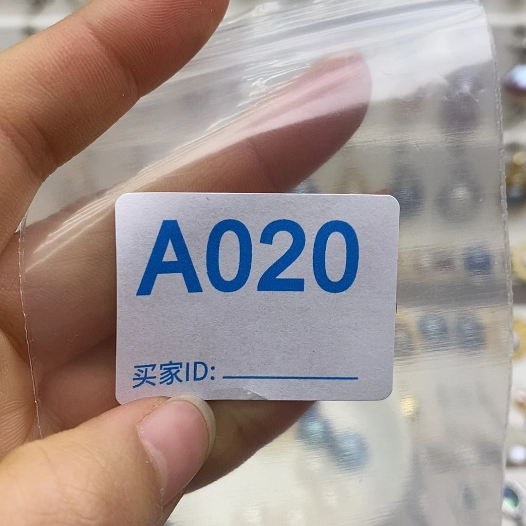 浅****未镶嵌淡水珍珠颈饰